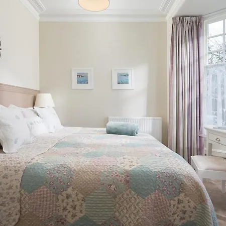 Kinbrae House * Falmouth